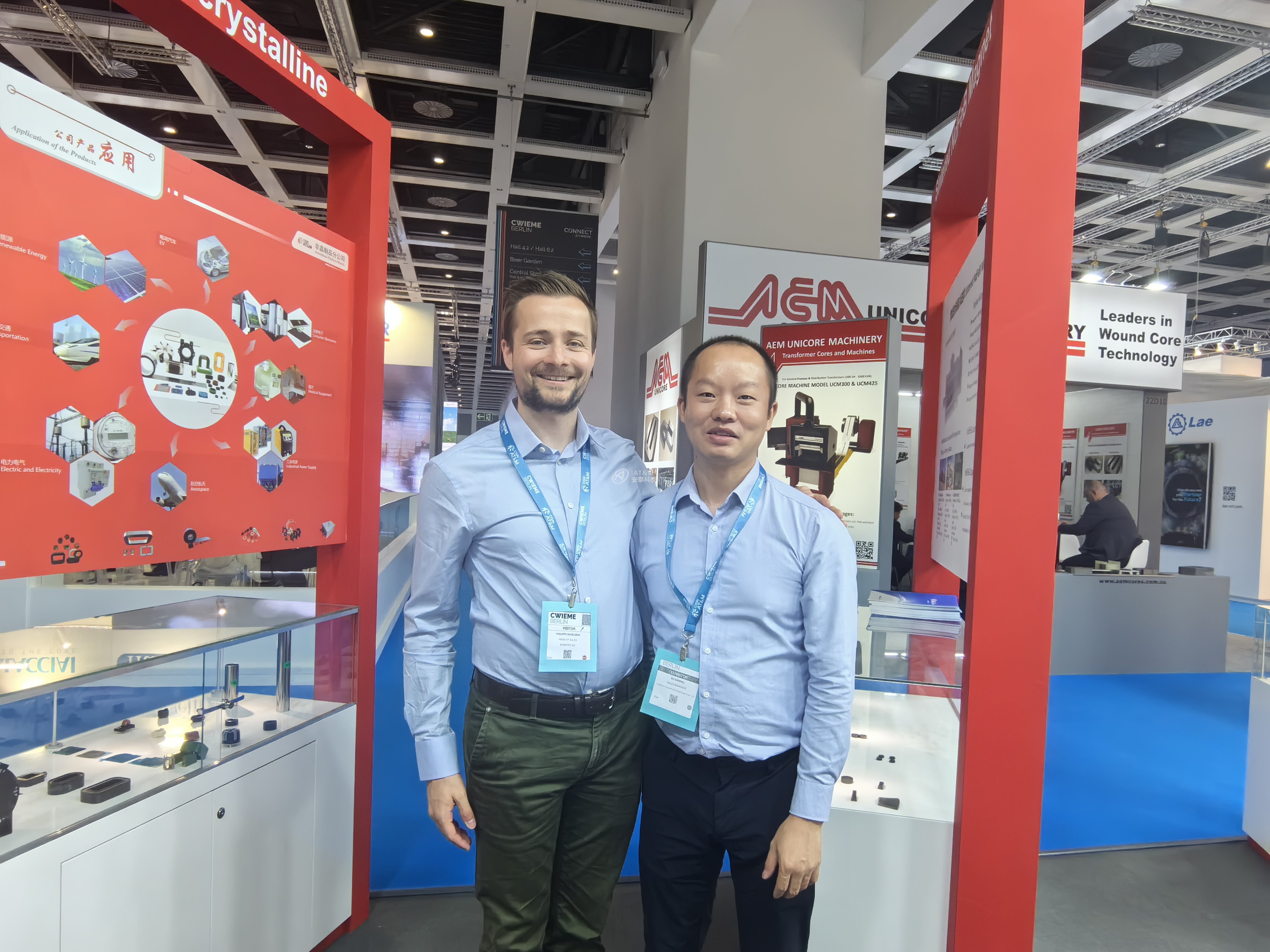 3圖、 許大鵬與客戶.jpg